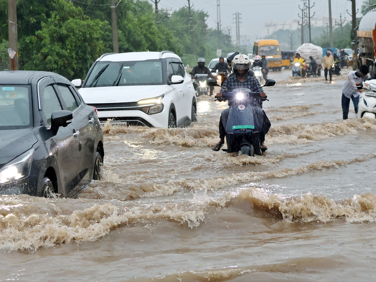 Heavy Rains Lash Hyderabad Photos2