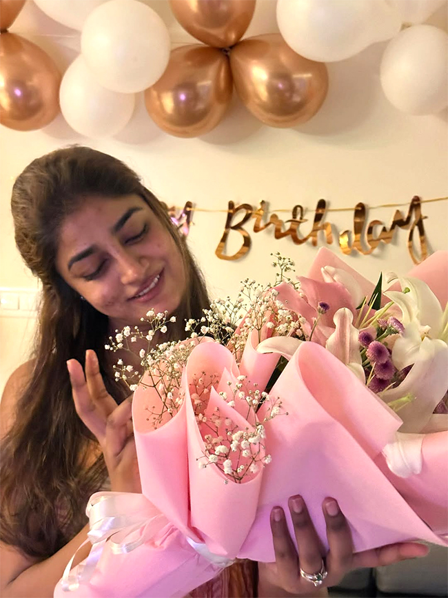 Tollywood Actress Dimple Hayathi Birthday Special Photos16