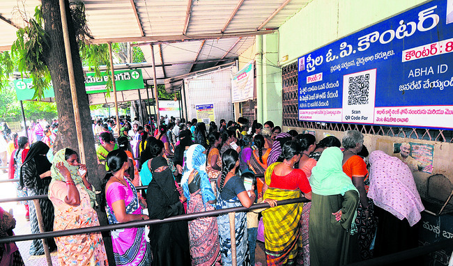 ప్రైవేటులో ఫీజుల బాదుడు!
2
