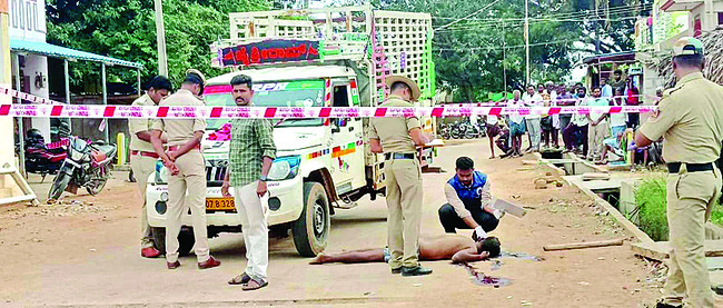 డ్రగ్ పెడ్లర్గా జైలు వార్డర్ 1