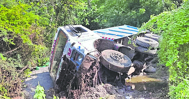 దూసుకొస్తున్న మృత్యువాహనాలు 1