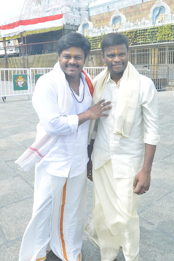 Celebrities Visits Tirumala Tirupati Photos13