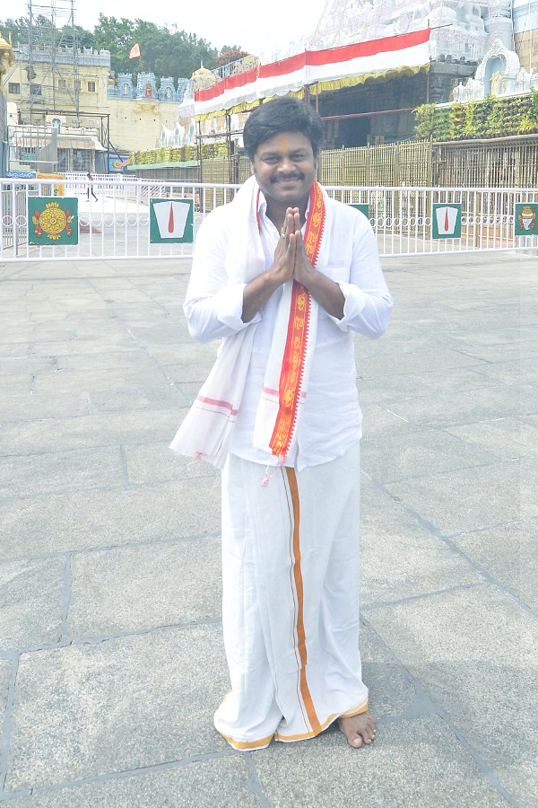 Celebrities Visits Tirumala Tirupati Photos14