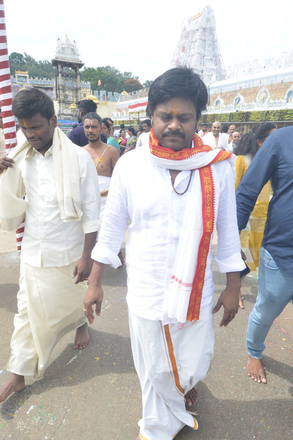 Celebrities Visits Tirumala Tirupati Photos17