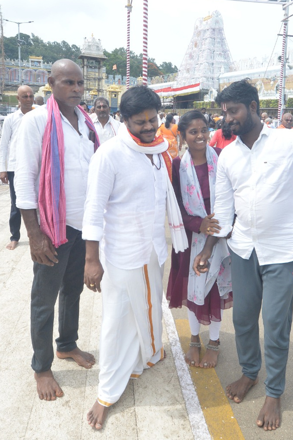 Celebrities Visits Tirumala Tirupati Photos19