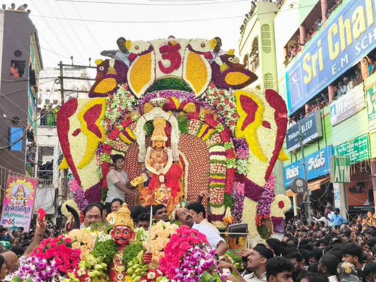 Devotional : Poleramma Jatara is a festival in Venkatagiri Photos8