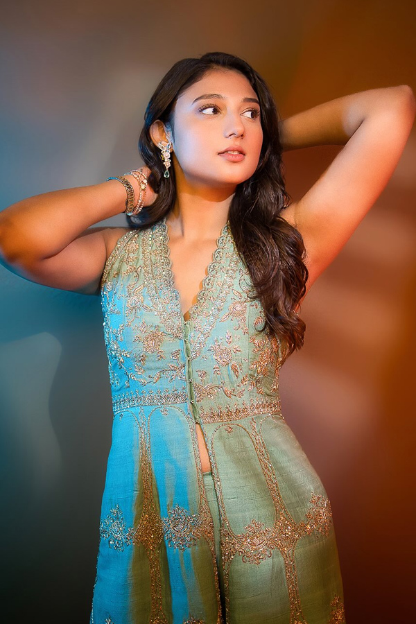 Mirai Fame Ritika Nayak Details Photos5