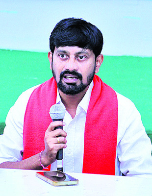 పత్రికా స్వేచ్ఛకు  ప్రాధాన్యమివ్వాలి
4