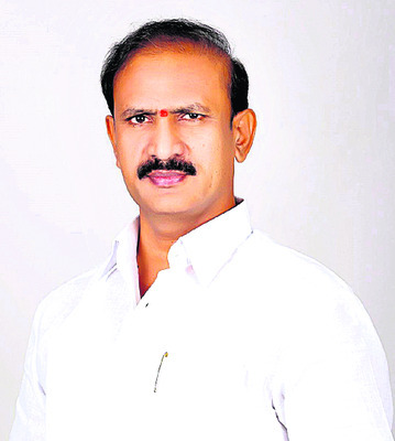 పత్రికా స్వేచ్ఛకు  ప్రాధాన్యమివ్వాలి
3