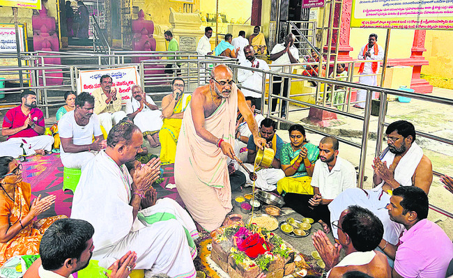 ‘యూరియా కొరత కేంద్రం వైఫల్యమే’3