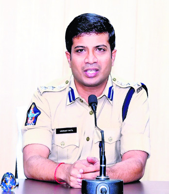 మున్సిఫ్ కోర్టు ఆవరణలో ఈ–సేవా కేంద్రం 1