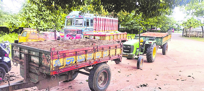 చేనేత హస్తకళ ప్రదర్శన 
1