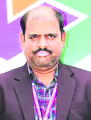 అసిస్టెంట్ ప్రొఫెసర్కు డాక్టరేట్
2