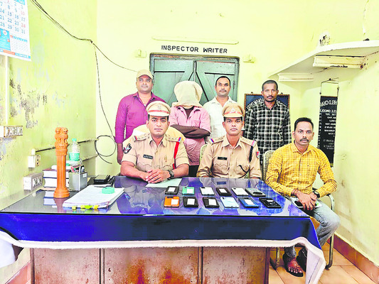 కుమార్తె మృతిపై  తల్లి అనుమానం 2