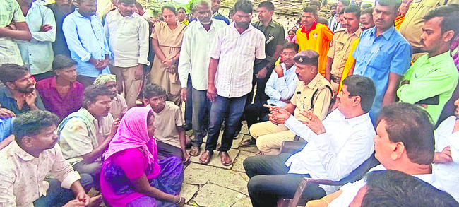 వాగులో గల్లంతై.. శవమై తేలాడు 1