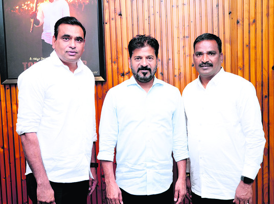 21 సంఘాలకు రూ.3.15 లక్షలు విడుదల
1