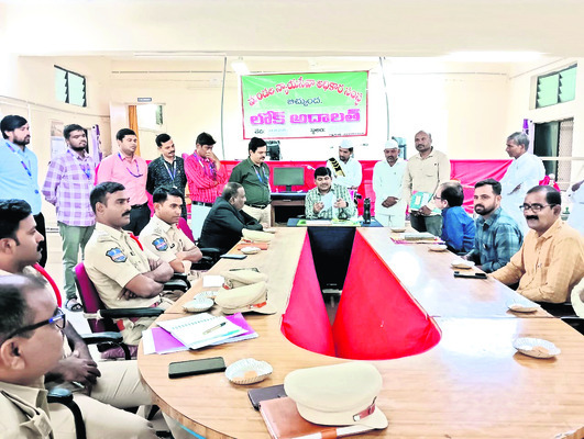లోక్ అదాలత్లో భారీగా కేసుల పరిష్కారం 2