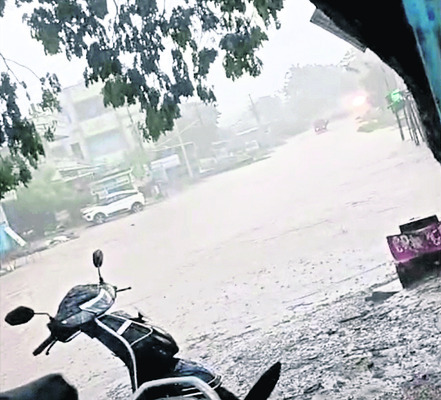 జోరు వాన.. పెరిగిన వరద1