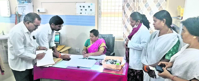 ఉద్యోగులు డ్రెస్ కోడ్ పాటించాలి 1