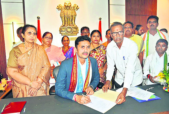 జిల్లా సమగ్రాభివృద్ధే లక్ష్యం 1