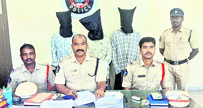 పూర్తి అవగాహనతో వైద్యం అందించాలి 1