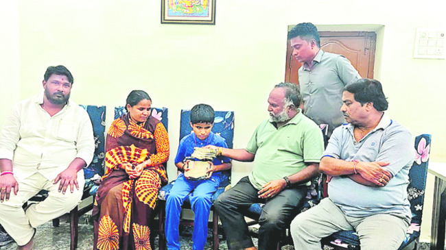 సింగూరు నీరు విడుదల 
1