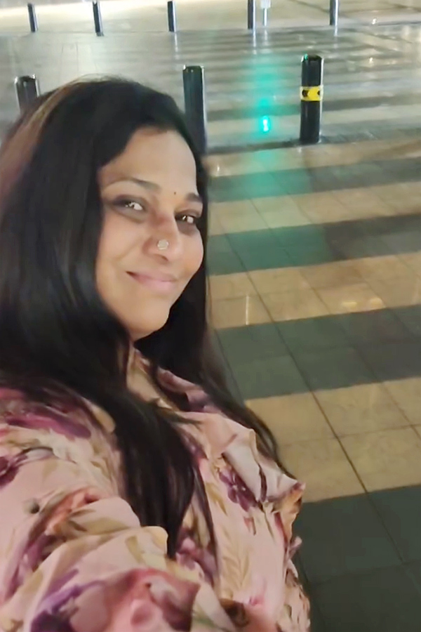 Actress Sridevi Apalla Dubai Tour With Family Photos6