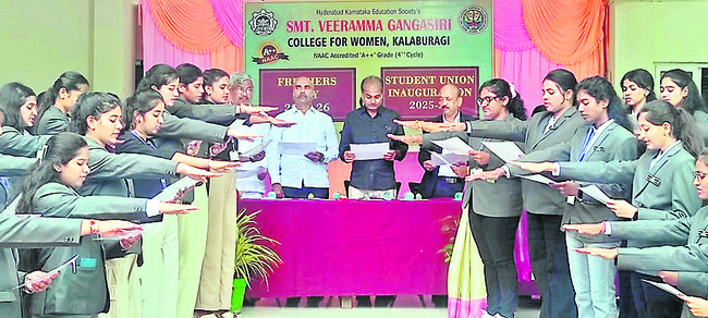 బ్యాంక్‌ అభివృద్ధికి దోహదపడాలి1