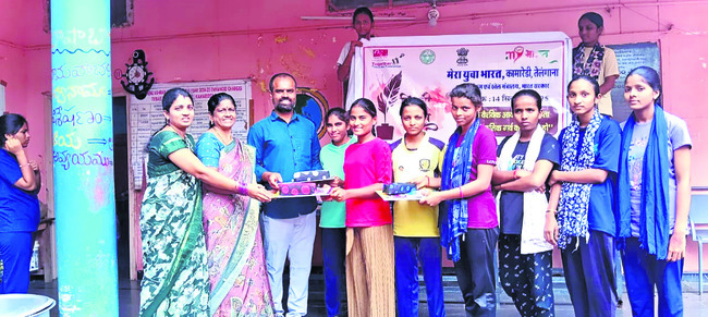 చిరుత కోసం గాలింపు 
3