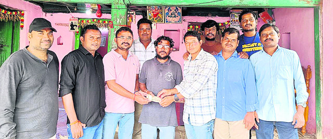 పసిబిడ్డ వైద్యానికి ‘నవదుర్గ’ చేయూత2
