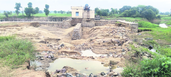 మరమ్మతులకు నిధులు మంజూరు1