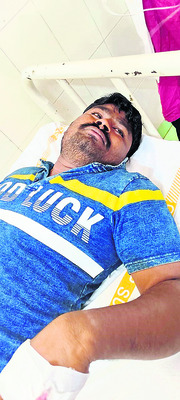 నాపై పోలీసులు దాడి చేశారు1
