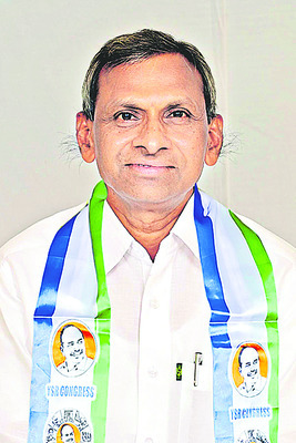 ‘సాక్షి’పై పెట్టిన అక్రమ కేసులు ఎత్తివేయాలి 1