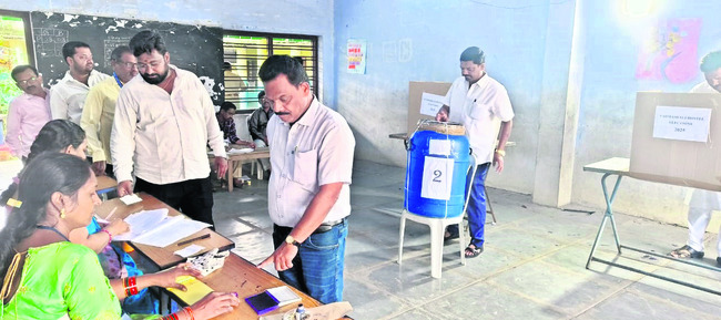 పద్మశాలి వసతిగృహం అధ్యక్షుడిగా యాదగిరి2
