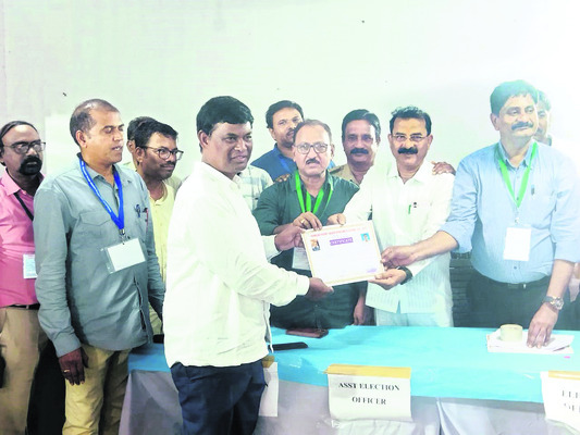 పద్మశాలి వసతిగృహం అధ్యక్షుడిగా యాదగిరి1