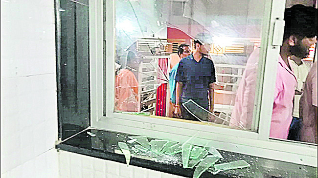 చికిత్స పొందుతూ మహిళ మృతి 1