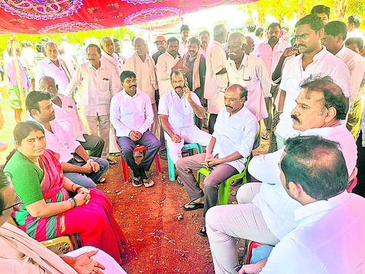 తోపుదుర్తి భాస్కరరెడ్డికి కన్నీటి వీడ్కోలు 1