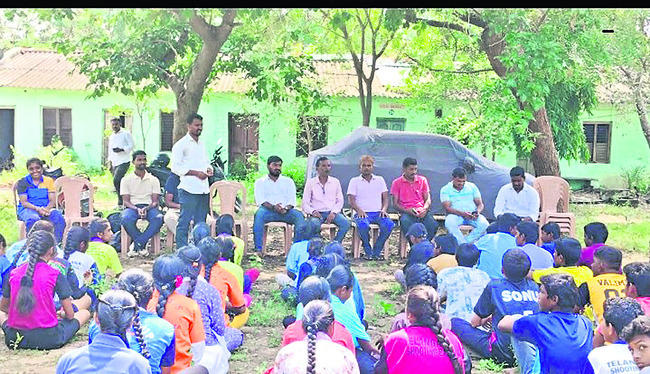 జిల్లాస్థాయి షూటింగ్బాల్ ఎంపిక పోటీలు
2