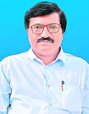 గవర్నర్‌కు సాదర స్వాగతం 
2