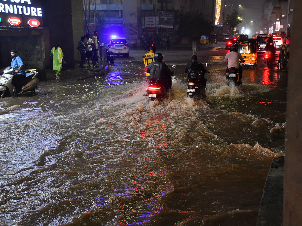 Heavy rains in Hyderabad Photos13