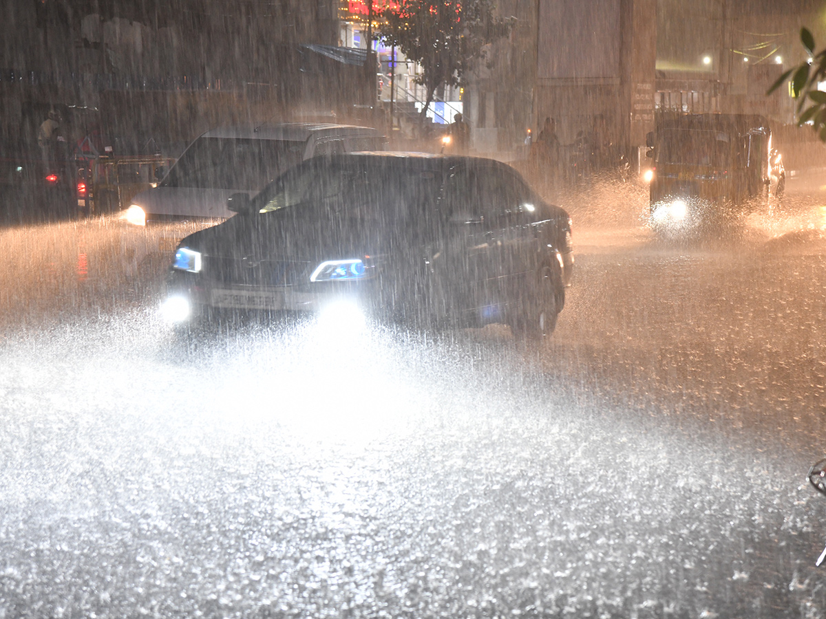 Heavy rains in Hyderabad Photos16