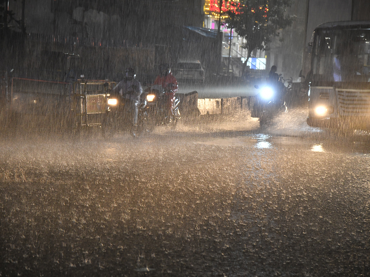 Heavy rains in Hyderabad Photos18
