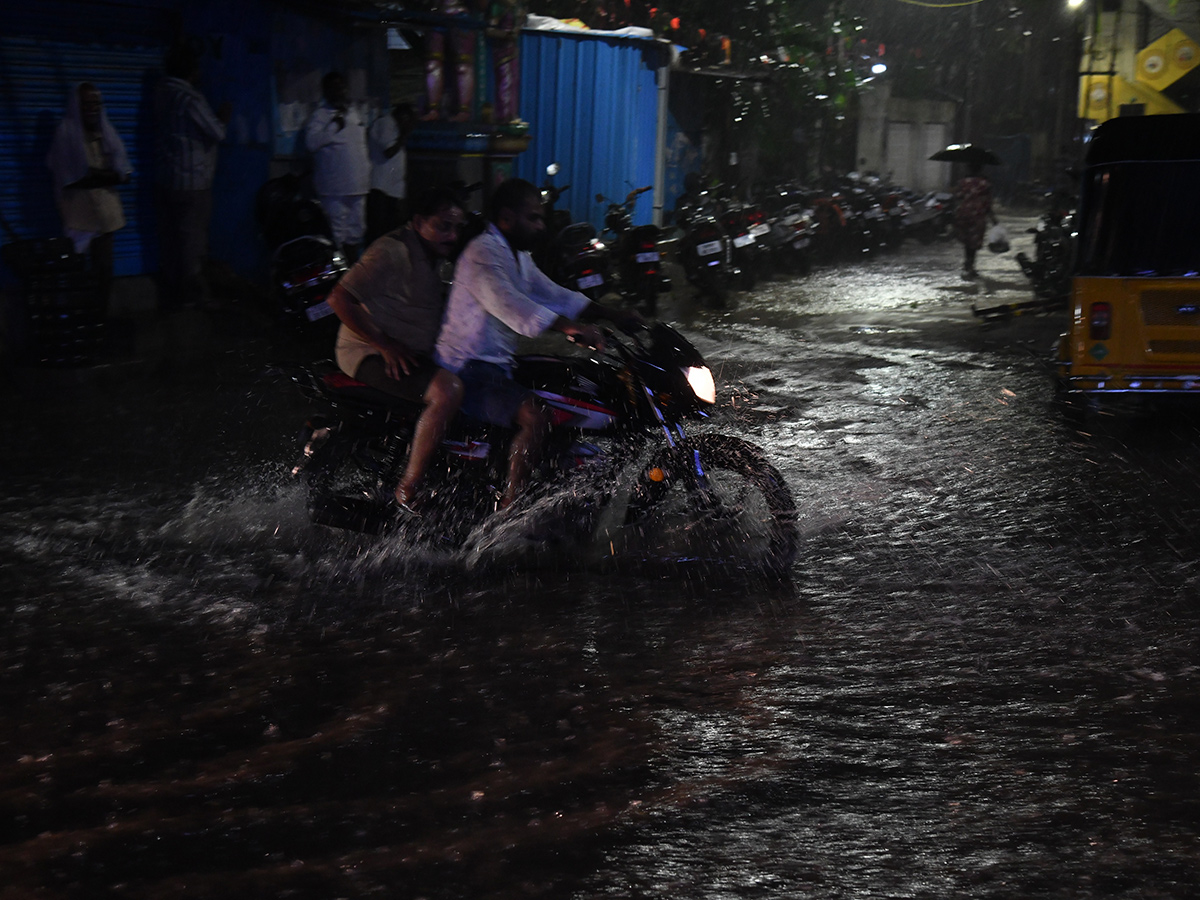 Heavy rains in Hyderabad Photos21