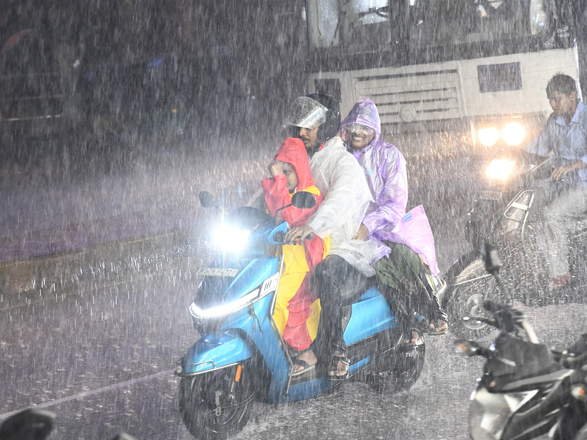 Heavy rains in Hyderabad Photos24