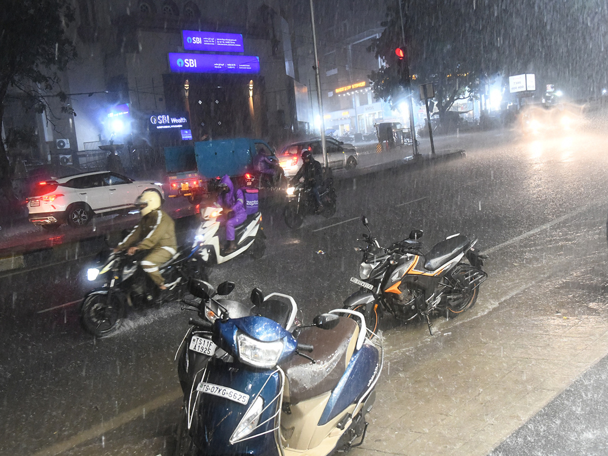 Heavy rains in Hyderabad Photos26