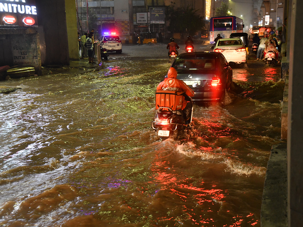 Heavy rains in Hyderabad Photos3