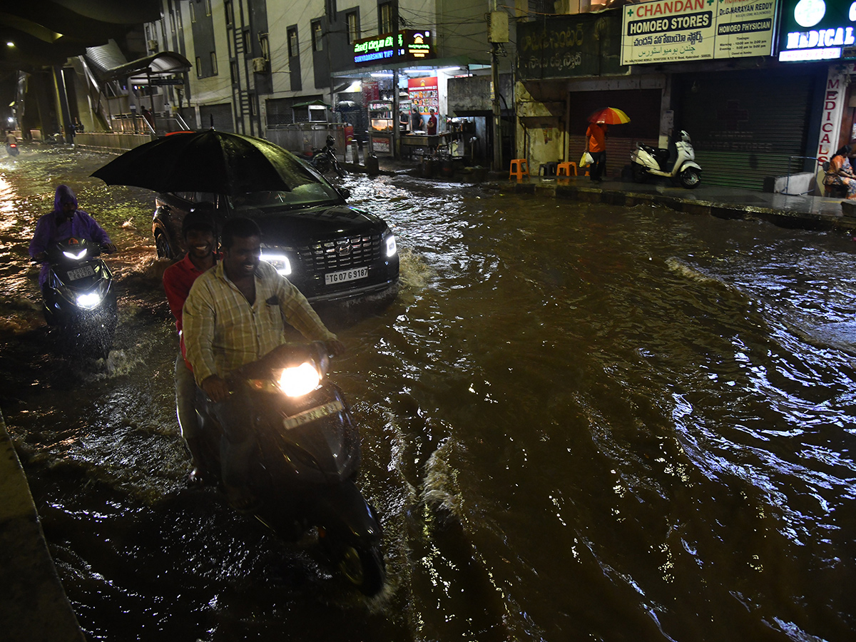 Heavy rains in Hyderabad Photos9