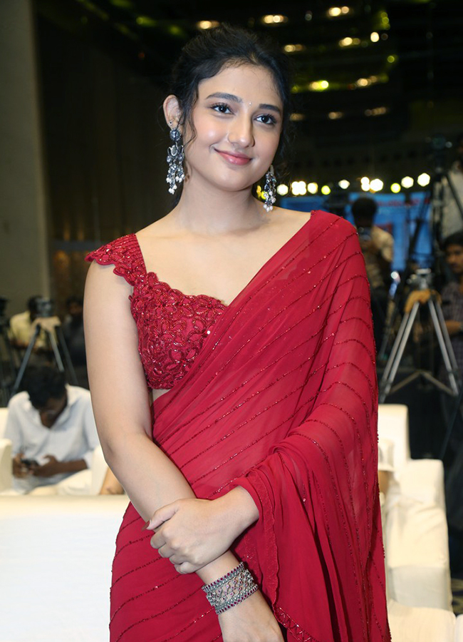 Mirai Movie Actress Ritika Nayak Latest Photos15