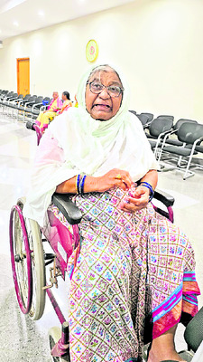 వినతులకు పరిష్కారం చూపాలి1