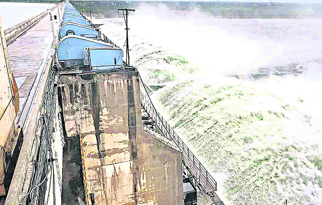పోలీస్‌ గ్రీవెన్స్‌కు   12 దరఖాస్తులు2